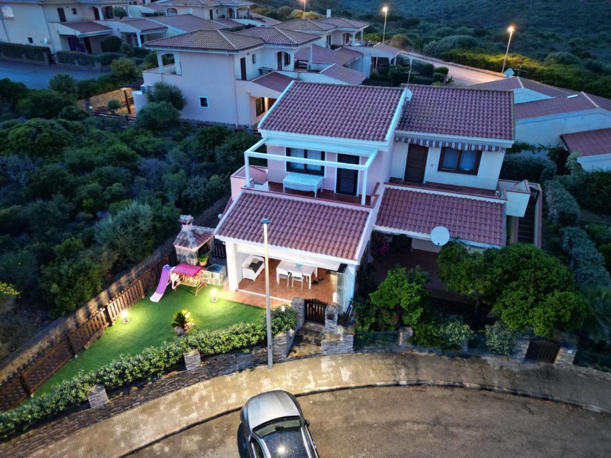 Villetta Giulia Fronte Mare Стинтино Экстерьер фото